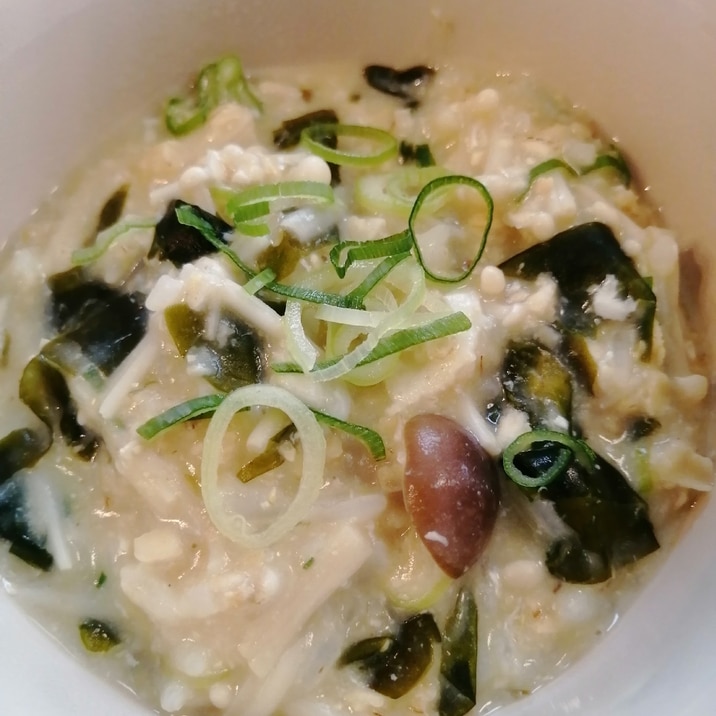 食物繊維たっぷり!きのことワカメのおじや